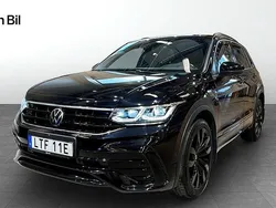 Svart Begagnad 2023 VW Tiguan R-line SUV | 479 900 kr