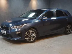Blå (blå metallic) Begagnad 2019 Kia Ceed Advance Halvkombi | 179 000 kr (Marknadspris)