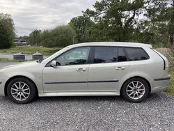 Gul Begagnad 2006 Saab 9-3 Linear Kombi | 25 000 kr (Marknadspris)