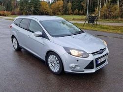 Grå Begagnad 2012 Ford Focus Titanium Kombi | 36 000 kr (Marknadspris)