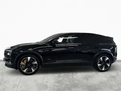 Svart Begagnad 2024 Polestar 3 Pilot Sedan | 864 900 kr (Bra pris)