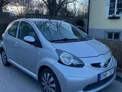 Silver Begagnad 2007 Toyota Aygo Halvkombi | 25 000 kr (Marknadspris)