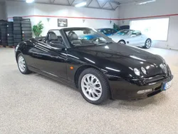 Svart Begagnad 2000 Alfa Romeo Spider Lusso Cab | 59 000 kr