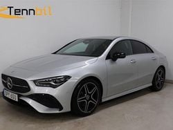 Silver Begagnad 2024 Mercedes CLA200 AMG Sportkupé | 369 900 kr (Marknadspris)