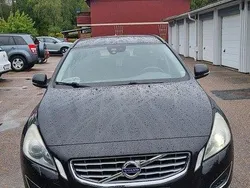 Svart Begagnad 2011 Volvo V60 Momentum Kombi | 74 900 kr (Marknadspris)