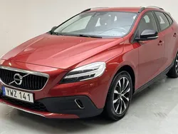 Röd Begagnad 2019 Volvo V40 CC Business Edition Kombi | 198 800 kr (Marknadspris)