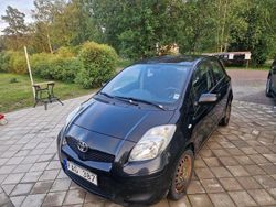 Svart Begagnad 2010 Toyota Yaris Halvkombi | 45 000 kr (Marknadspris)
