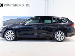Svart Begagnad 2021 Skoda Octavia Style Kombi | 249 900 kr (Marknadspris)