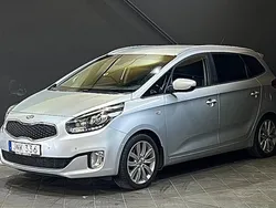 Grå Begagnad 2016 Kia Carens Minibuss | 89 900 kr (Marknadspris)