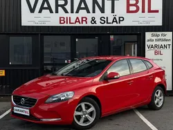 Röd Begagnad 2014 Volvo V40 Kinetic Kombi | 104 700 kr (Marknadspris)