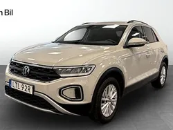 Grå Begagnad 2022 VW T-Roc Life SUV | 279 900 kr (Marknadspris)