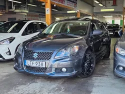 Grå Begagnad 2011 Suzuki Kizashi Sedan | 89 999 kr