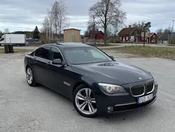 Svart Begagnad 2010 BMW 740 Sedan | 134 999 kr