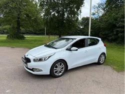 Vit Begagnad 2015 Kia Ceed Comfort Halvkombi | 85 000 kr (Superpris)