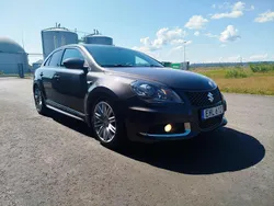 Grå Begagnad 2011 Suzuki Kizashi Sedan | 49 000 kr