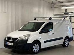 Vit Begagnad 2018 Peugeot Partner Minibuss | 83 900 kr (Bra pris)