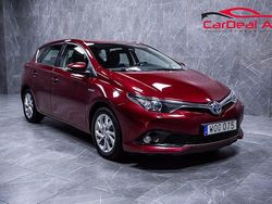 Röd Begagnad 2018 Toyota Auris Hybrid Active Halvkombi | 128 800 kr (Bra pris)