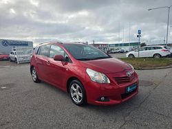 Mörkröd Begagnad 2009 Toyota Verso Minibuss | 49 200 kr (Marknadspris)