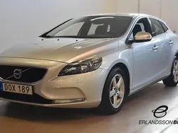 Silver Begagnad 2014 Volvo V40 Kinetic Kombi | 104 900 kr (Marknadspris)