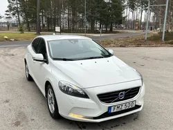 Vit Begagnad 2015 Volvo V40 Kombi | 105 500 kr (Bra pris)