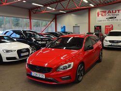 Röd Begagnad 2015 Volvo V60 R-Design Kombi | 139 000 kr (Marknadspris)