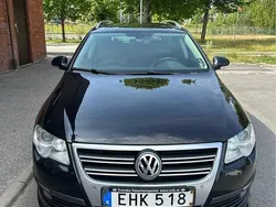 Svart Begagnad 2010 VW Passat Sportline Kombi | 53 000 kr