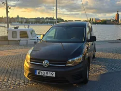 Svart Begagnad 2016 VW Caddy Minibuss | 117 900 kr (Marknadspris)