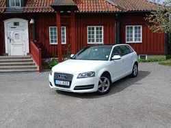 Vit Begagnad 2012 Audi A3 Sportback Attraction Halvkombi | 79 900 kr (Marknadspris)