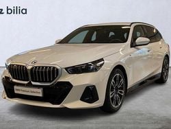 Vit Begagnad 2025 BMW 530e Comfort Edition Kombi | 639 000 kr (Superpris)