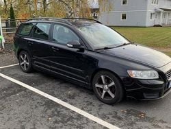 Svart Begagnad 2011 Volvo V50 Kinetic Kombi | 30 000 kr (Superpris)