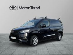 Svart Begagnad 2023 Toyota Proace City City Minibuss | 289 900 kr (Marknadspris)