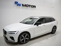 Vit Begagnad 2022 Volvo V60 Ultimate Kombi | 499 900 kr