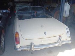 Begagnad 1965 MG B Cab | 40 000 kr