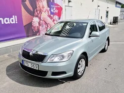 Grön Begagnad 2009 Skoda Octavia Ambiente Halvkombi | 38 000 kr (Dyr)