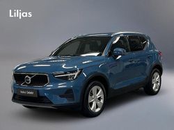 Blå Begagnad 2023 Volvo XC40 Core SUV | 349 000 kr (Marknadspris)