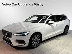 Vit Begagnad 2022 Volvo V60 Kombi | 369 900 kr (Bra pris)