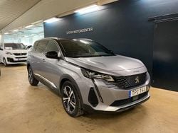 Grå Begagnad 2024 Peugeot 5008 GTi Minibuss | 344 900 kr (Marknadspris)