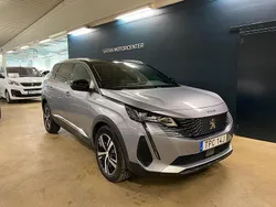 Grå Begagnad 2024 Peugeot 5008 GTi Minibuss | 349 900 kr (Marknadspris)