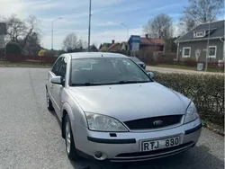 Silver Begagnad 2001 Ford Mondeo Halvkombi | 12 500 kr (Marknadspris)