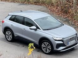 Silver Begagnad 2023 Audi Q4 e-tron Advanced Plus SUV | 450 000 kr (Marknadspris)