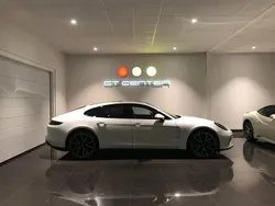 Vit Begagnad 2017 Porsche Panamera Turbo Sport Sedan | 769 000 kr (Marknadspris)
