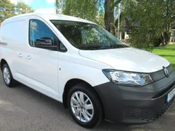 Vit Begagnad 2022 VW Caddy Minibuss | 311 250 kr (Marknadspris)