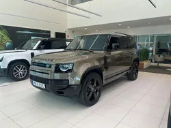 Brun Ny 2024 Land Rover Defender SE Dynamic SUV | 1 269 900 kr
