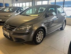 Grå Begagnad 2006 VW Golf Plus Cross Comfortline Minibuss | 43 500 kr (Lite dyr)