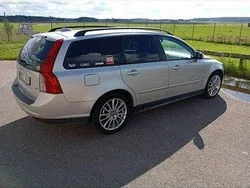 Grå Begagnad 2008 Volvo V50 Kinetic Kombi | 36 500 kr (Marknadspris)