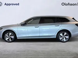 Silver Begagnad 2024 VW Passat Business Kombi | 399 000 kr (Lite dyr)