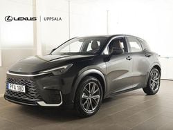 Svart Begagnad 2024 Lexus LBX SUV | 379 900 kr (Marknadspris)