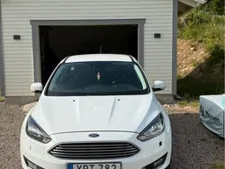 Vit Begagnad 2018 Ford Focus Titanium Halvkombi | 59 000 kr