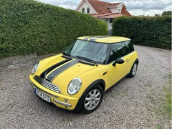 Gul Begagnad 2004 Mini ONE Pepper Halvkombi | 42 000 kr (Marknadspris)