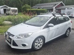 Vit Begagnad 2013 Ford Focus Trend Kombi | 65 000 kr (Marknadspris)